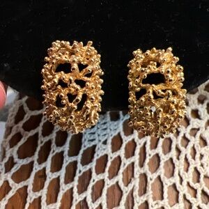 Panetta Rare vintage Elegant Gold toned Textured Clip  Earrings